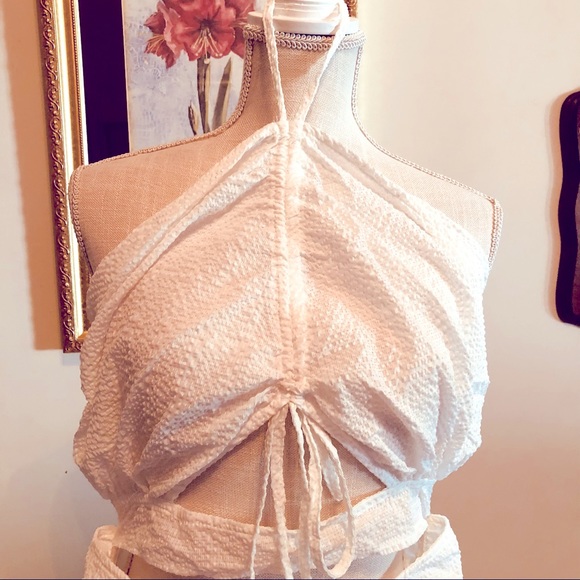 PRETTY LITTLE THING WHITE HALTER TOP SUNDRESS - Picture 2 of 10